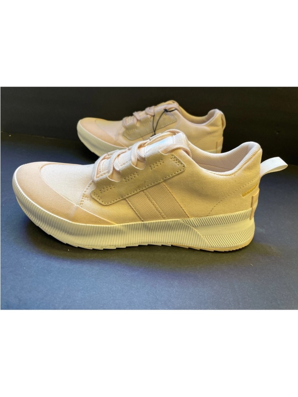Sorel Women's Out N About III Low Sneakers -White Peach, Chalk - Size 10